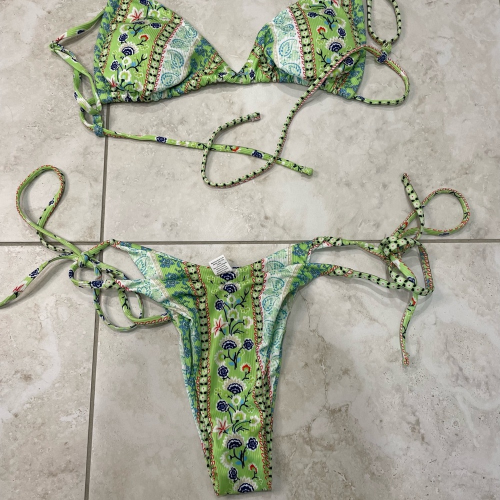 Green Patterned Bikini Set Nwot - image 3